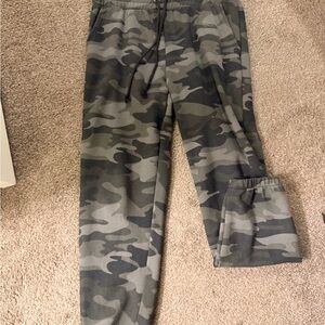 Women’s Camouflage Jogger Pants